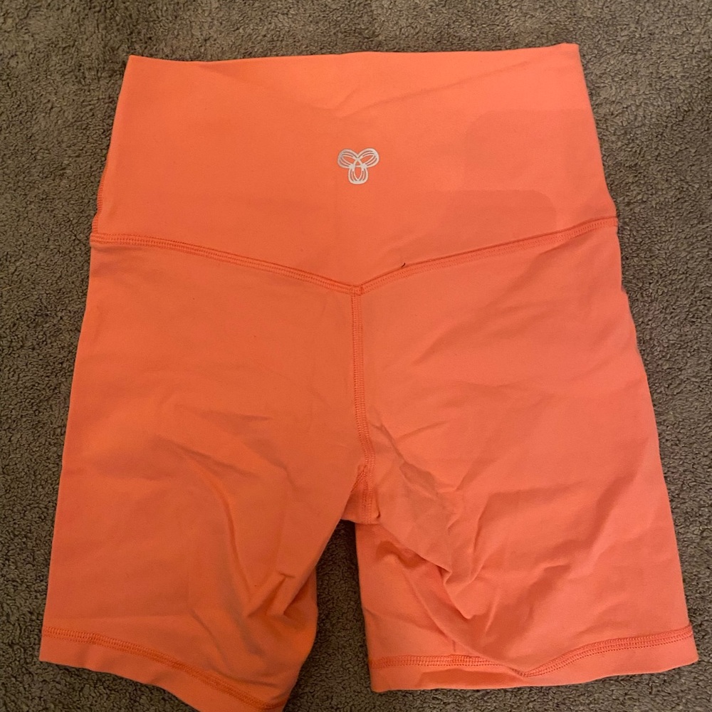 Aritzia Tna Biker Shorts